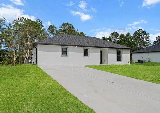 Villa - Lehigh Acres, Lee County