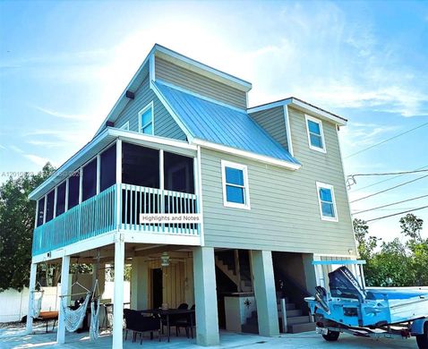 Villa in Sugarloaf Shores, Monroe County