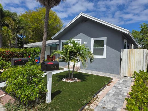 Villa Lake Worth, Palm Beach County