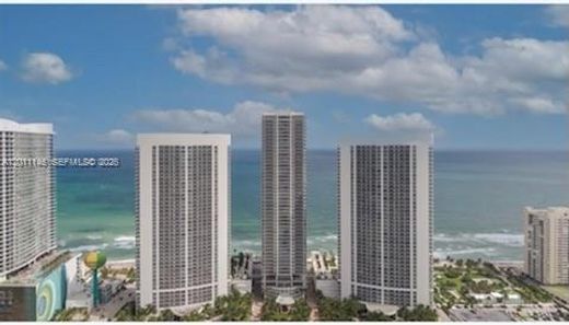 Residential complexes in Hallandale, Broward County