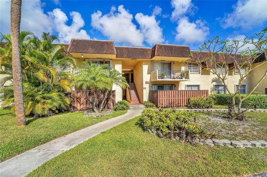 Residential complexes in Miami, Miami-Dade