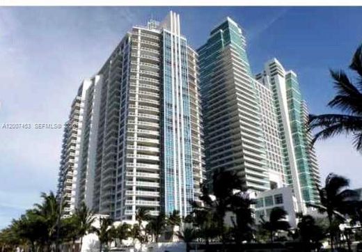 Residential complexes in Hollywood, Broward County