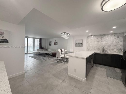 Residential complexes in Hollywood, Broward County