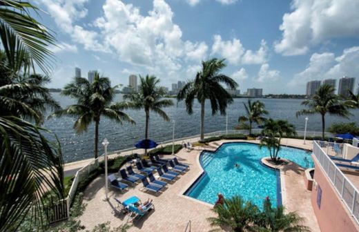 Edificio en Aventura, Miami-Dade County