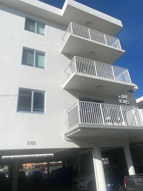 Κτίριο σε North Miami Beach, Miami-Dade County