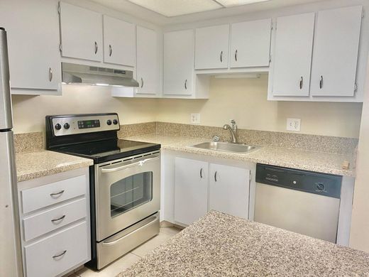 Residential complexes in Greenacres City, Palm Beach