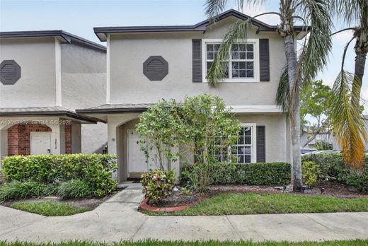 Townhouse in Sunrise, Broward County