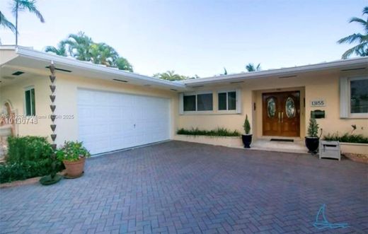 Villa en North Miami, Miami-Dade County