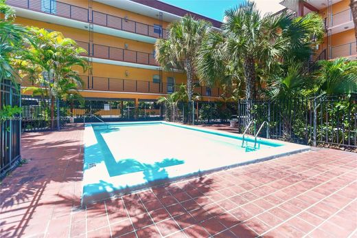 ‏בניין ב  North Miami, Miami-Dade County