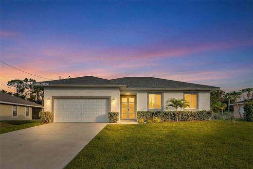 Villa in Lehigh Acres, Lee County