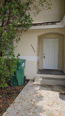 Townhouse in Opa-locka North  (historical), Miami-Dade