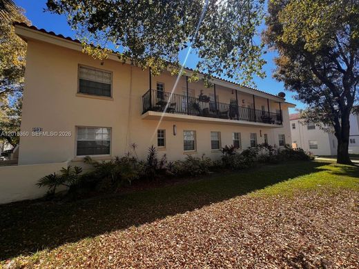 Жилой комплекс, Coral Gables, Miami-Dade County