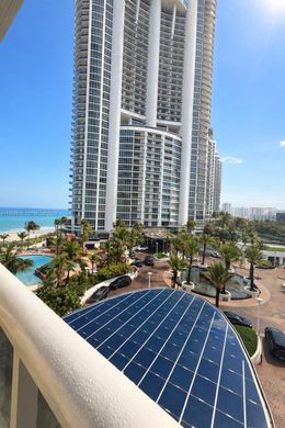 Wohnkomplexe in Sunny Isles Beach, Miami-Dade County