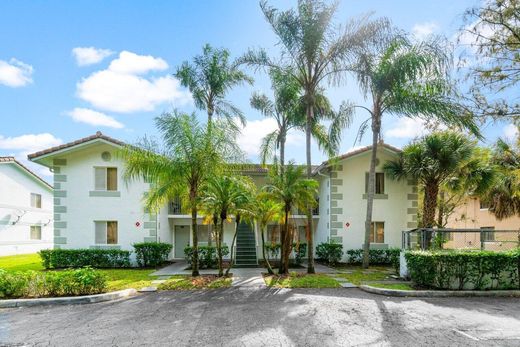 Residential complexes in Coral Springs, Broward County