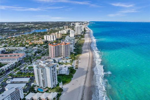 Residential complexes in Lauderdale by the sea, Broward County