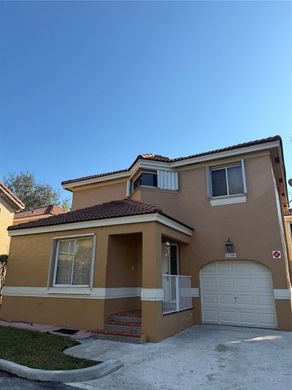 Villa in Coral Springs, Broward County