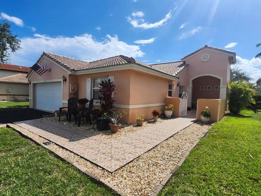 Willa w Pembroke Pines, Broward County