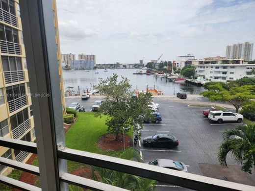Residential complexes in Hallandale, Broward County
