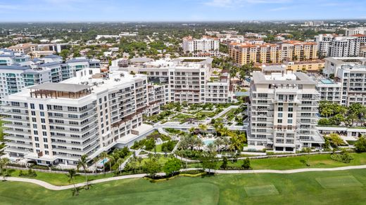 Residential complexes in Boca Raton, Palm Beach