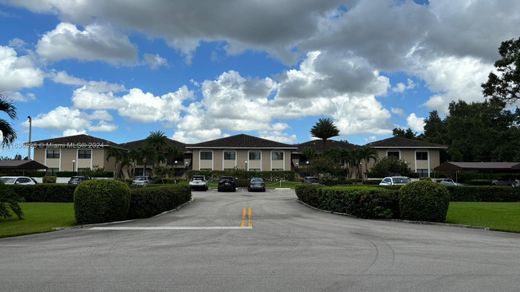 Residential complexes in Plantation, Broward County