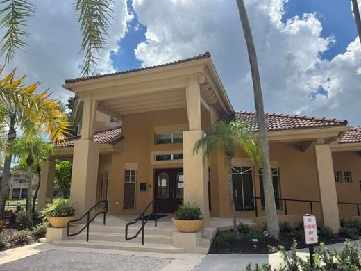 Residential complexes in West Palm Beach, Palm Beach