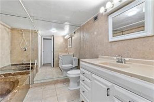Residential complexes in Hallandale, Broward County