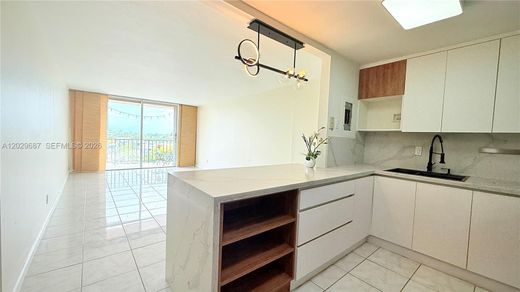 Complexes résidentiels à North Miami, Comté de Miami-Dade