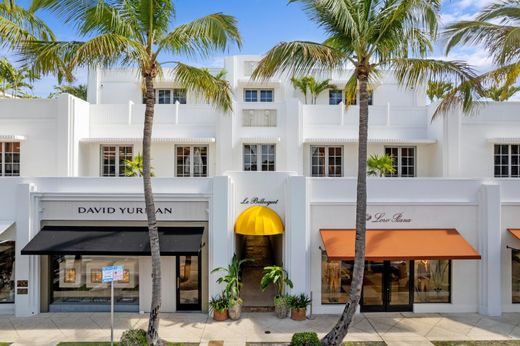 Residential complexes in Palm Beach, Florida