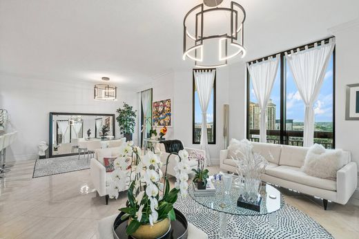 Residential complexes in West Palm Beach, Palm Beach