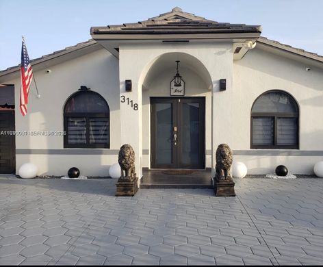 Villa in Hialeah, Miami-Dade