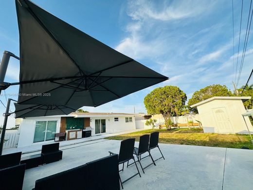 ﻓﻴﻼ ﻓﻲ Pembroke Pines, Broward County