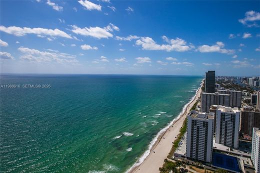 Residential complexes in Hallandale, Broward County