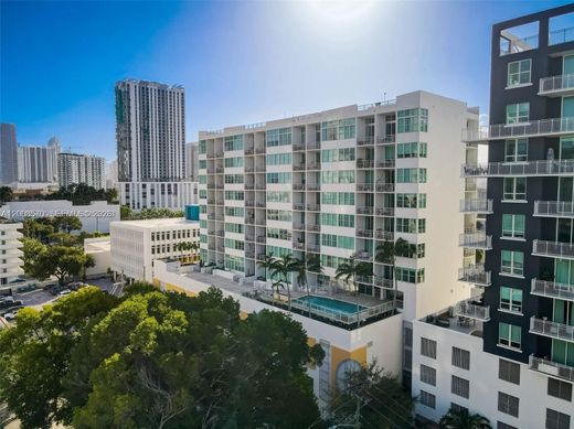 Kamienica w Miami, Miami-Dade County