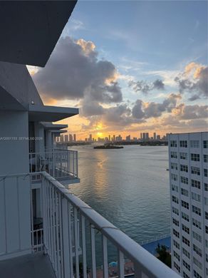 Residential complexes in Miami Beach, Miami-Dade