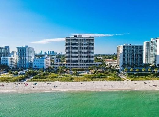 Miami Beach, Miami-Dade Countyのアパートメント・コンプレックス