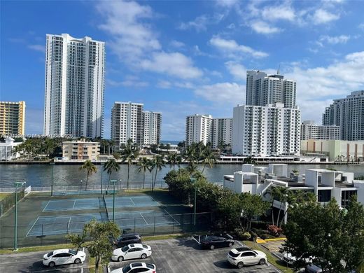 Complesso residenziale a Hallandale Beach, Broward County