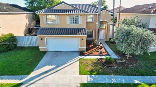 Villa Pembroke Pines, Broward County