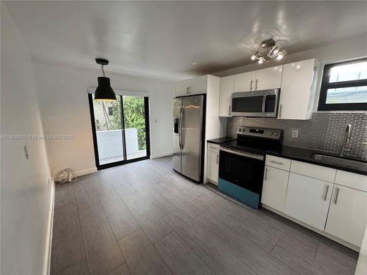 Komplex apartman Miami, Miami-Dade County