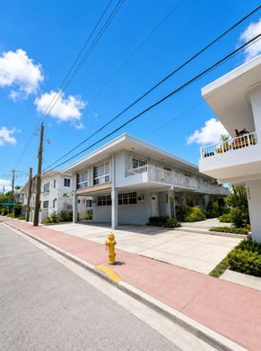 Residential complexes in Miami Beach, Miami-Dade