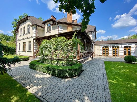 Luxury home in Kozin, Obukhiv Raion