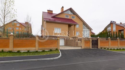 Lisnyky, Kyiv Oblastの高級住宅