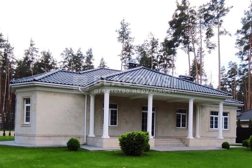 Casa de lujo en Bucha, Oblast de Kiev