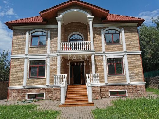 Casa di lusso a Lisnyky, Oblast di Kiev