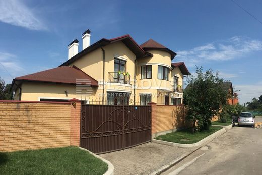 Элитный дом, Хотів, Киевская область