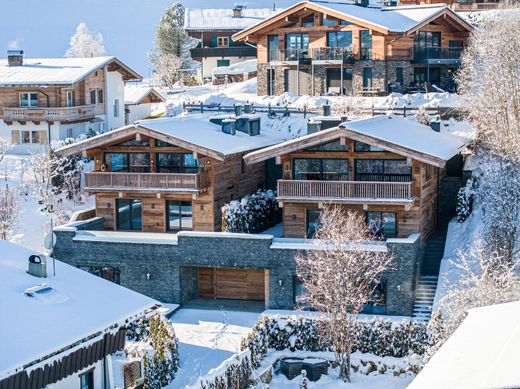 Maison de luxe à Kitzbühel, Politischer Bezirk Kitzbühel