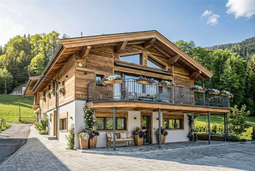 Maison de luxe à Westendorf, Politischer Bezirk Kitzbühel