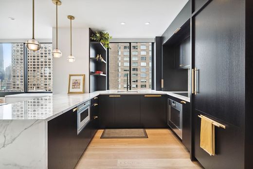 Residential complexes in New York