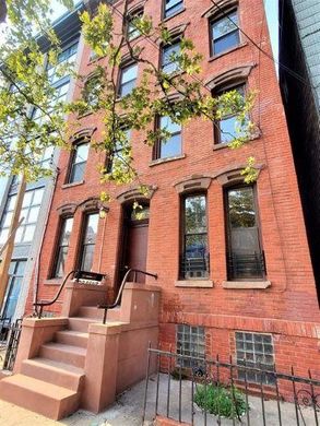 Einfamilienhaus in Jersey City, Hudson County