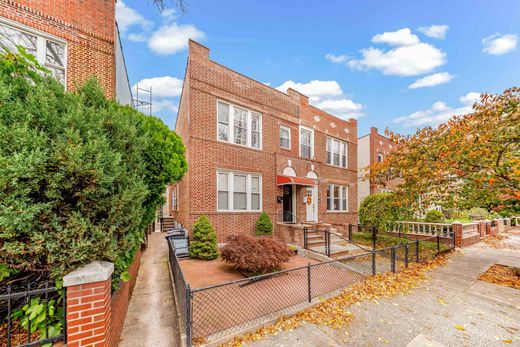 بيت مستقل ﻓﻲ Queensbridge Houses, Queens County