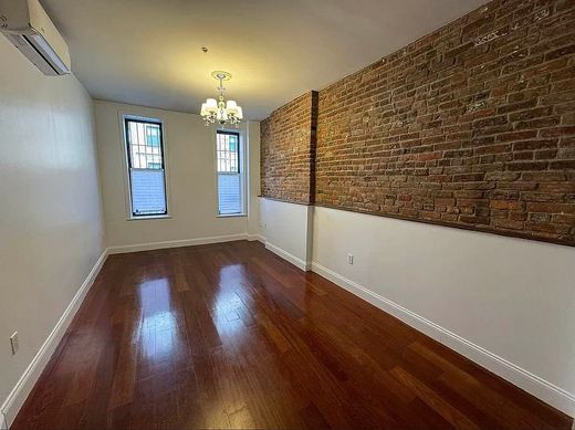 Apartment / Etagenwohnung in Brooklyn Heights, Kings County
